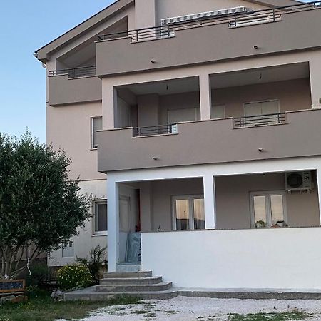 Theros Bibinje Exteriér fotografie