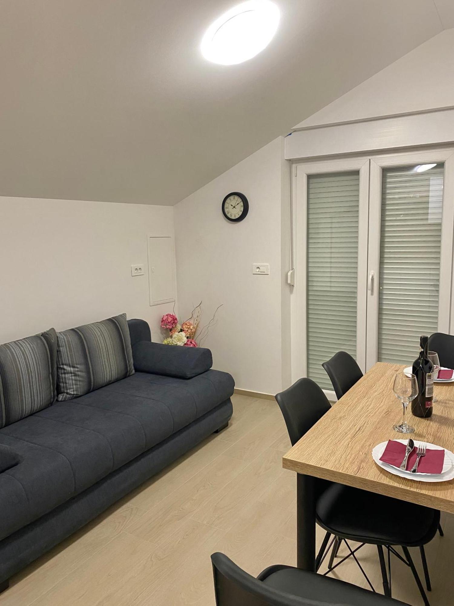 Theros Bibinje Exteriér fotografie